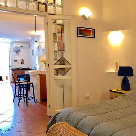 Ponza Holiday Homes - Porto エクステリア 写真
