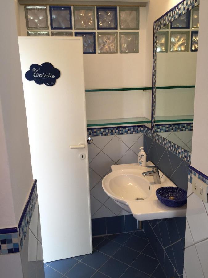 Ponza Holiday Homes - Porto エクステリア 写真